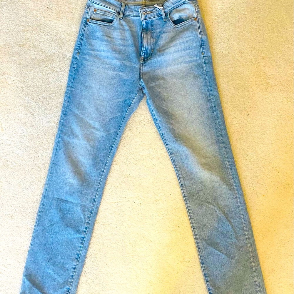 NWT Guess slim straight high rise jeans size 28